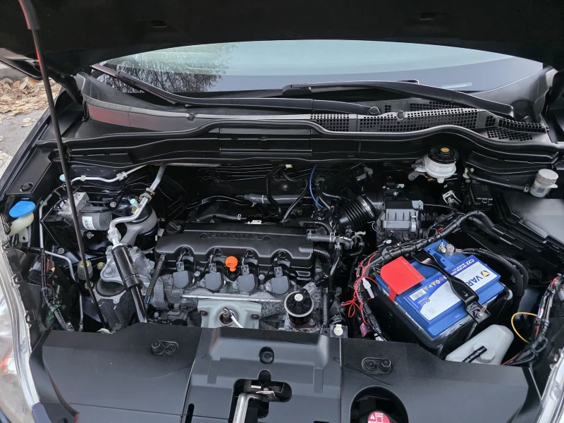 Honda Cr-v 2.0i Executive Plus, снимка 9 - Автомобили и джипове - 52631671