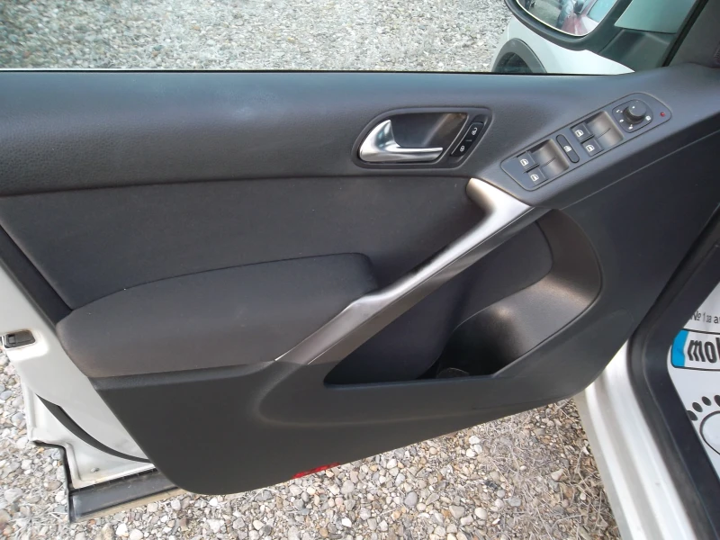 VW Tiguan 4X4 2.0TDI, снимка 6 - Автомобили и джипове - 53011233