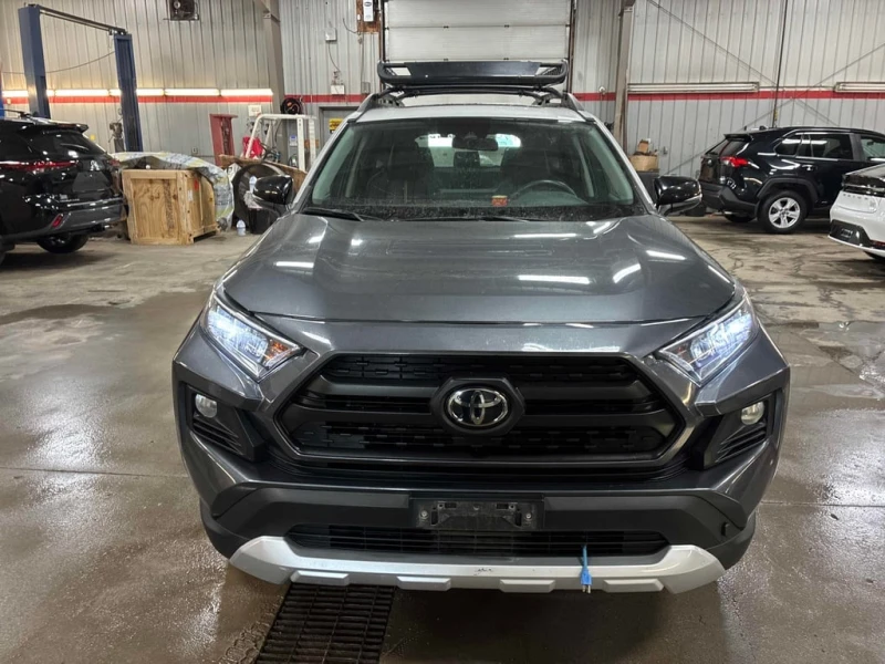 Toyota Rav4 TRAIL * ПОДГРЕВ * ОБДУХВАНЕ * ОТ ПРЕДСТАВИТЕЛСТВО, снимка 2 - Автомобили и джипове - 53363144