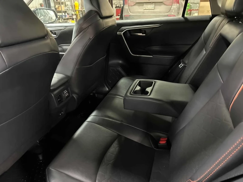 Toyota Rav4 TRAIL * ПОДГРЕВ * ОБДУХВАНЕ * ОТ ПРЕДСТАВИТЕЛСТВО, снимка 12 - Автомобили и джипове - 53363144