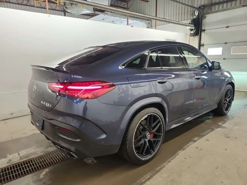 Mercedes-Benz GLE * AMG 63 S * BURMESTER* 360* ПОДГРЕВ* ПАНО* 2 КЛЮЧ, снимка 3 - Автомобили и джипове - 53516498