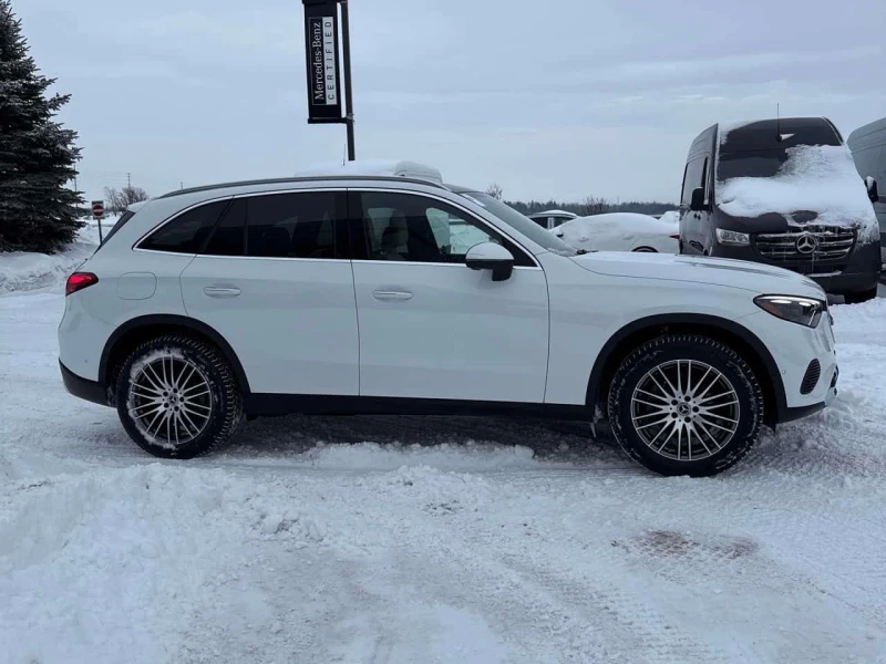 Mercedes-Benz GLC 300 BURMESTER/ОБДУХВАНЕ/360/PANO/ОТ ПРЕДСТАВИТЕЛСТВО, снимка 4 - Автомобили и джипове - 53583184