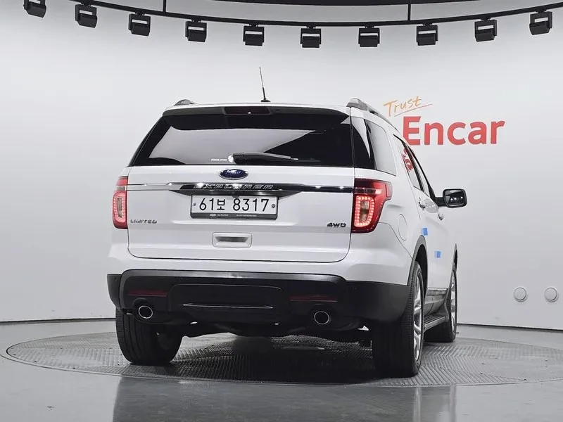 Ford Explorer 3.5 AWD - САМО 30% АВАНС, снимка 4 - Автомобили и джипове - 56368572