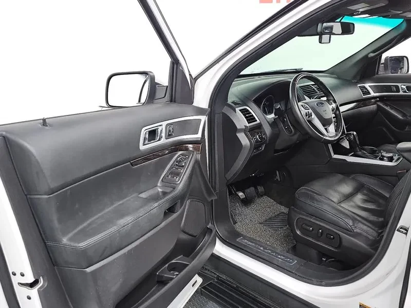 Ford Explorer 3.5 AWD - САМО 30% АВАНС, снимка 10 - Автомобили и джипове - 56368572