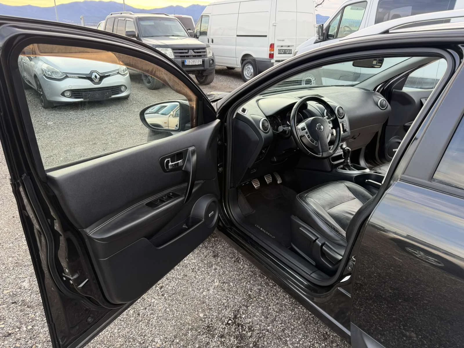 Nissan Qashqai  7 ������ ��������� ����������� | Mobile.bg � ����������� 10