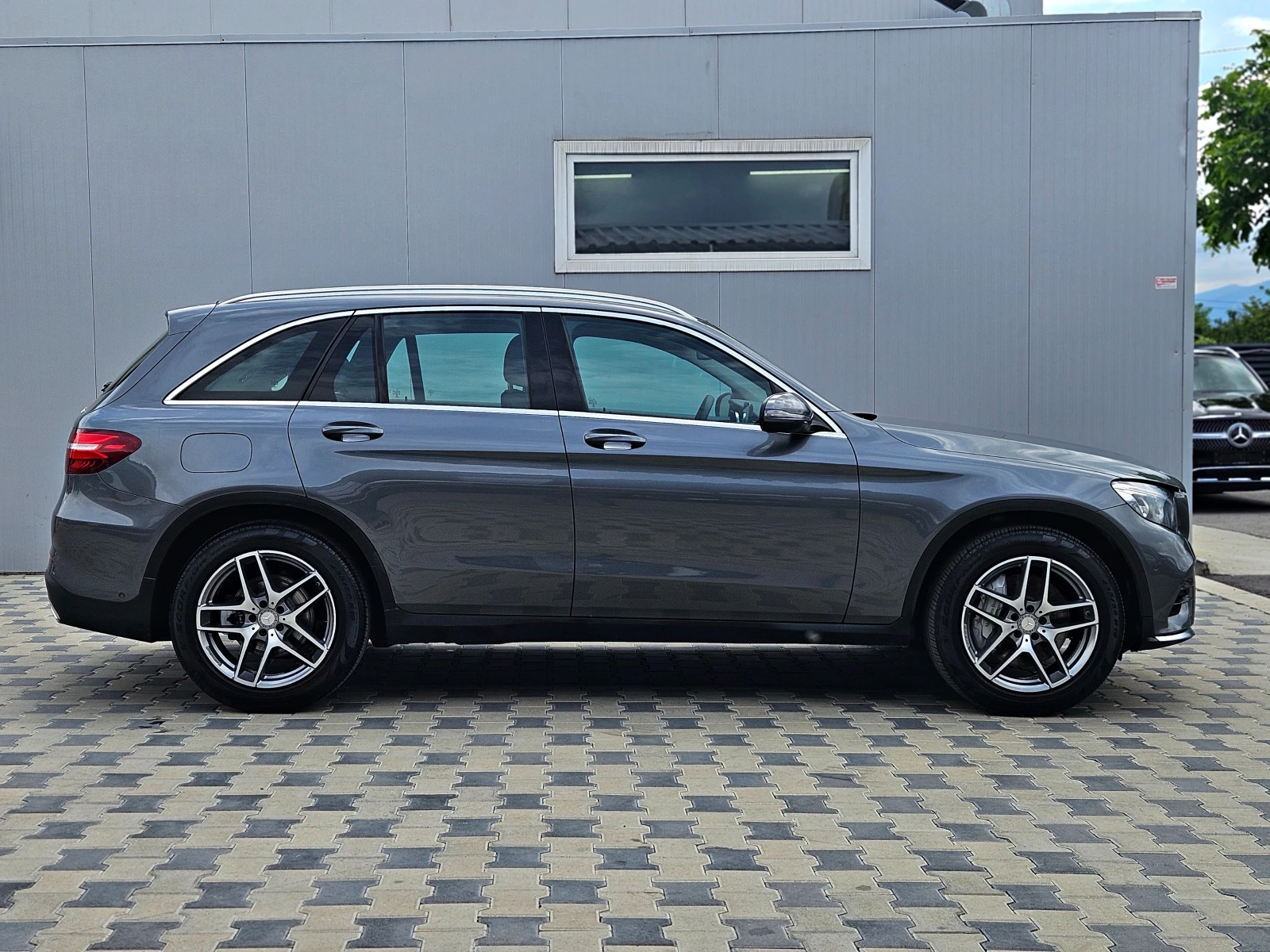 Mercedes-Benz GLC 250 AMG/GERMANY/AIRMATIC/CAMERA/AMBIENT/KEYLESS/LIZING - изображение 4