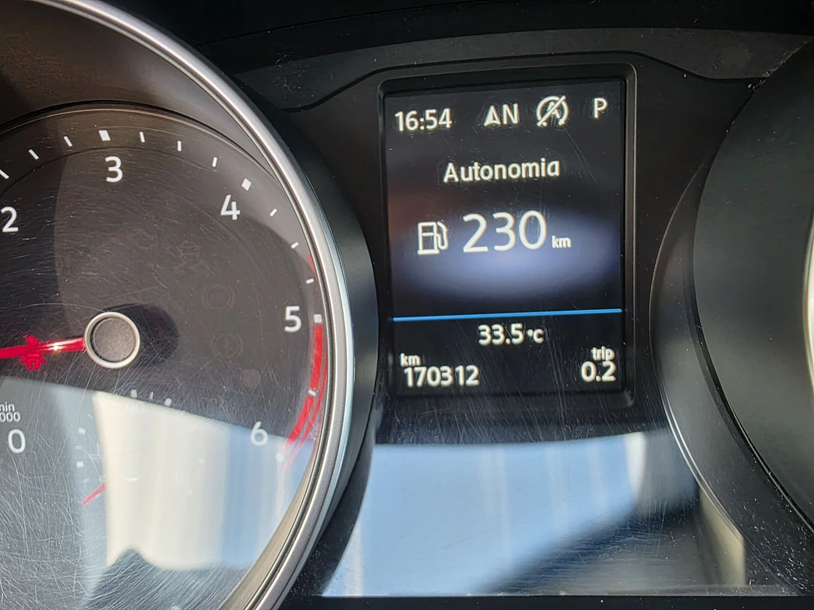 VW Tiguan 2.0 TDI AUTOMAT 4X4  | Mobile.bg   13