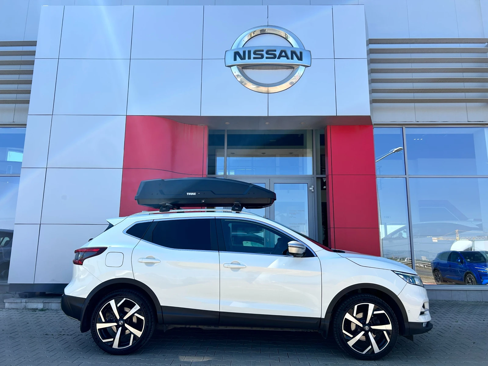 Nissan Qashqai 1.6 DIG-T Tekna Plus 6M/T - изображение 2