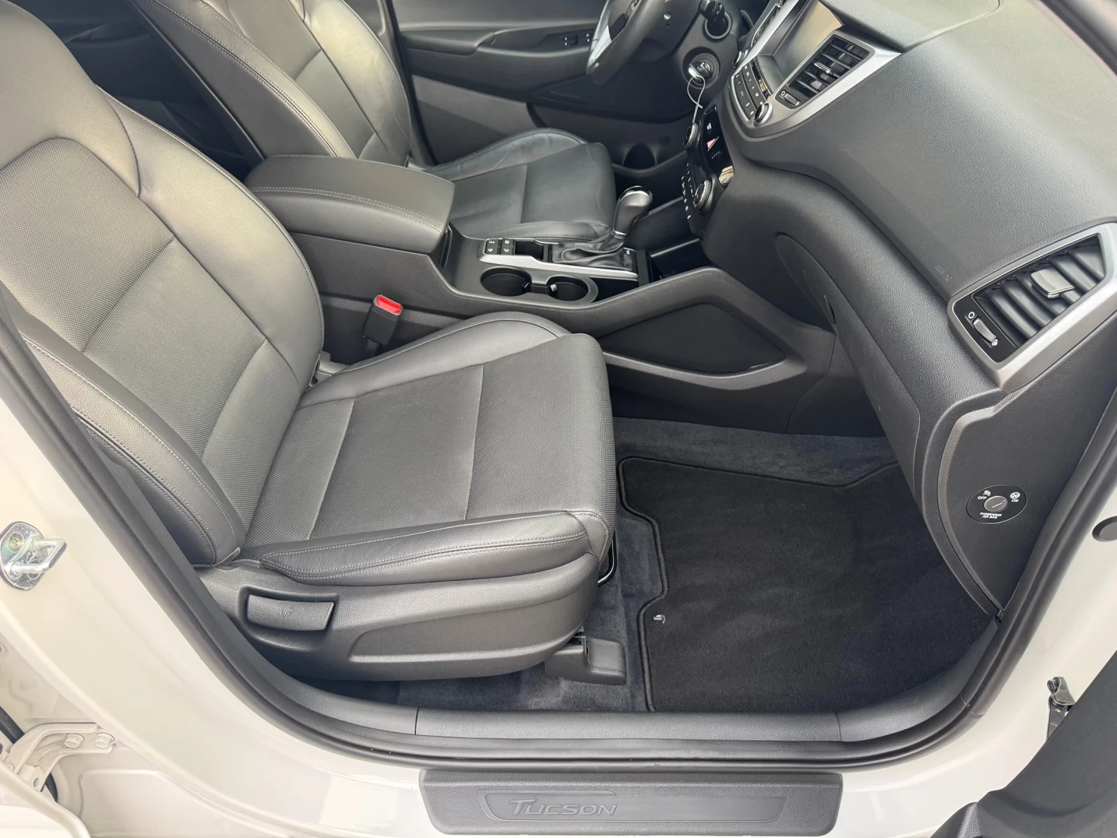 Hyundai Tucson 2.0CRDI 185к.с 4WD Swiss - изображение 9
