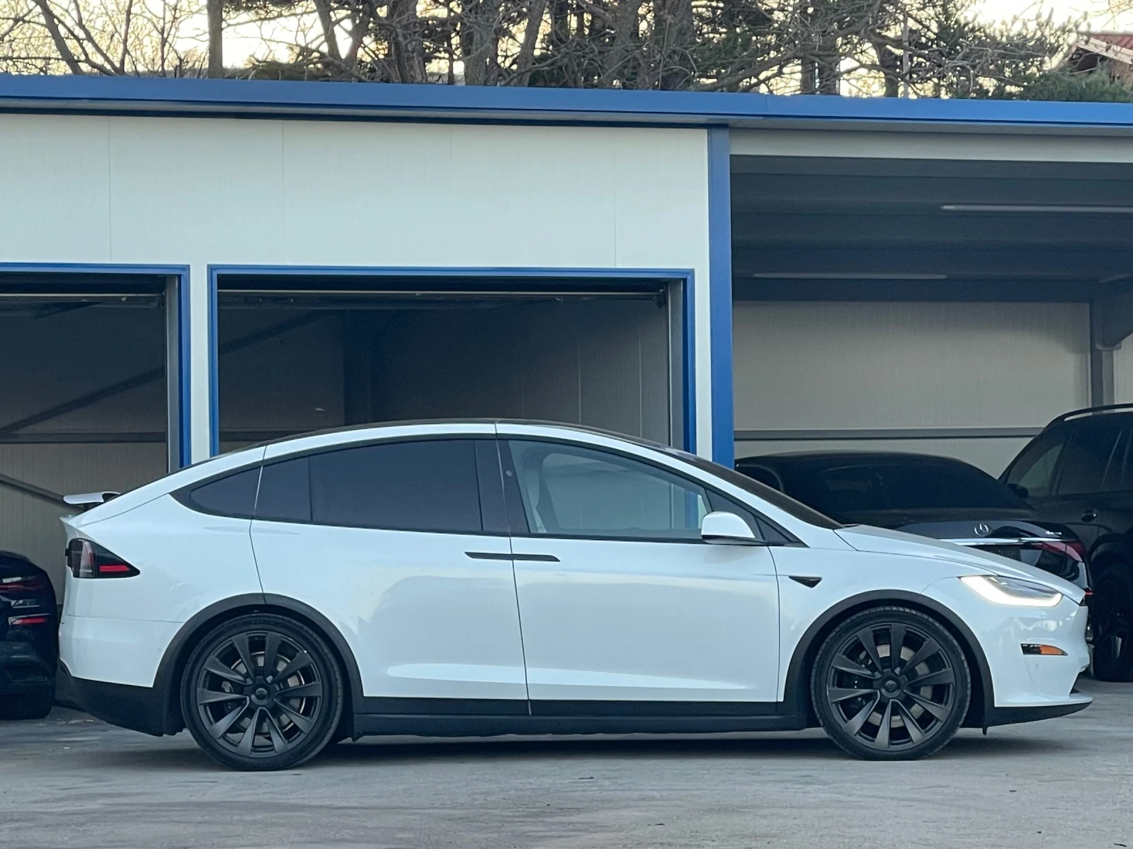 Tesla Model X PLAID FACELIFT 4X4 1020 �.�. 24 000 ��.  | Mobile.bg � ����������� 9