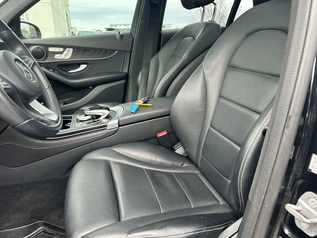 Mercedes-Benz GLC 300 AMG Sport Pack CARFAX АВТО КРЕДИТ  - изображение 7