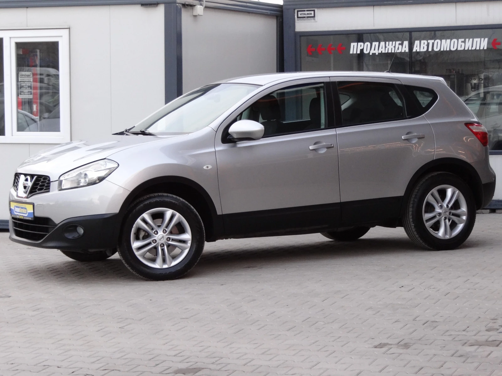Nissan Qashqai 1.6i - 117k.c. / LPG-BRC / Климатроник / Euro-5B / - изображение 2