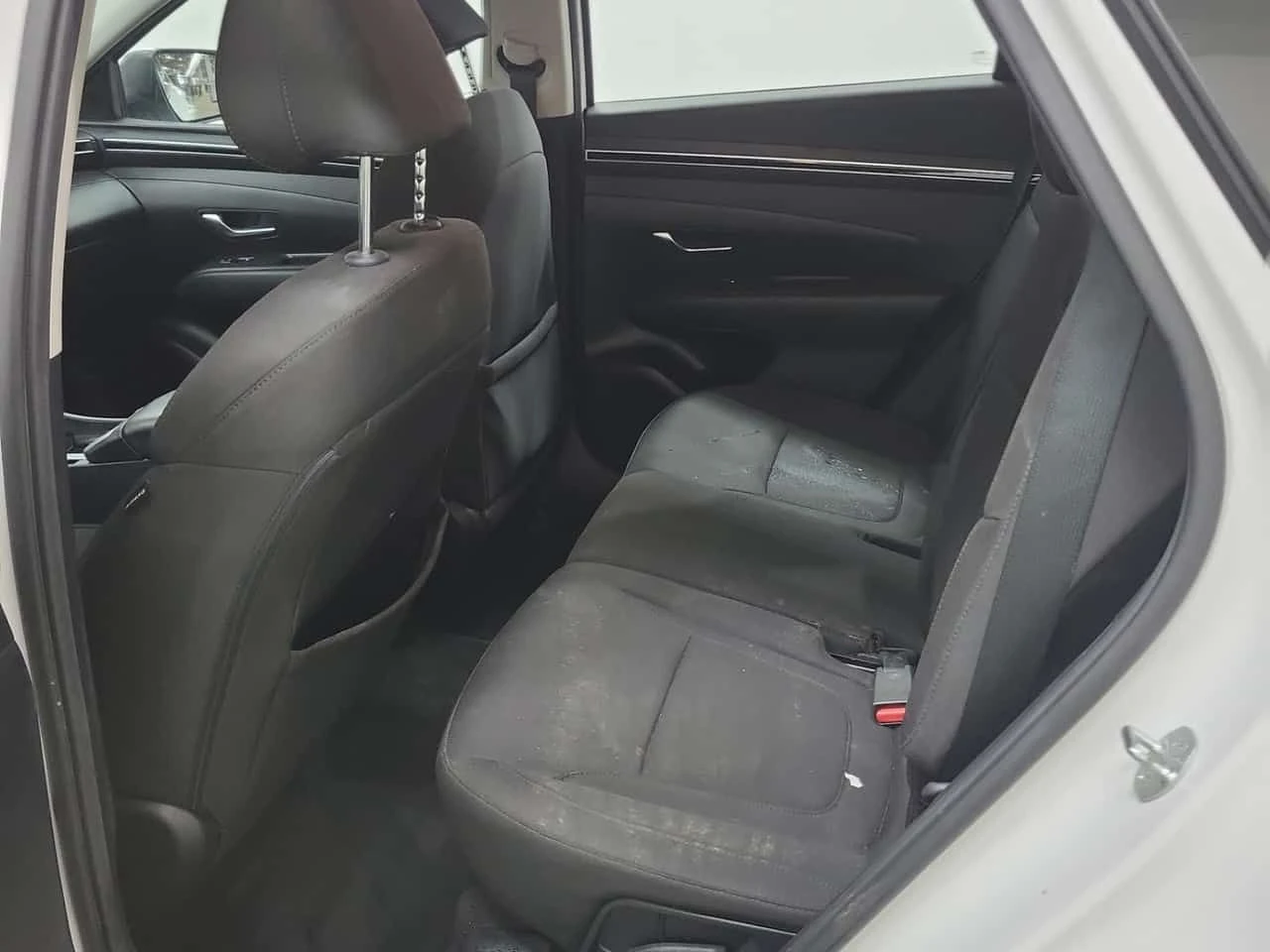 Hyundai Tucson * ESSENTIAL * CARFAX * ЦЕНА ДО БГ, снимка 10 - Автомобили и джипове - 54044466