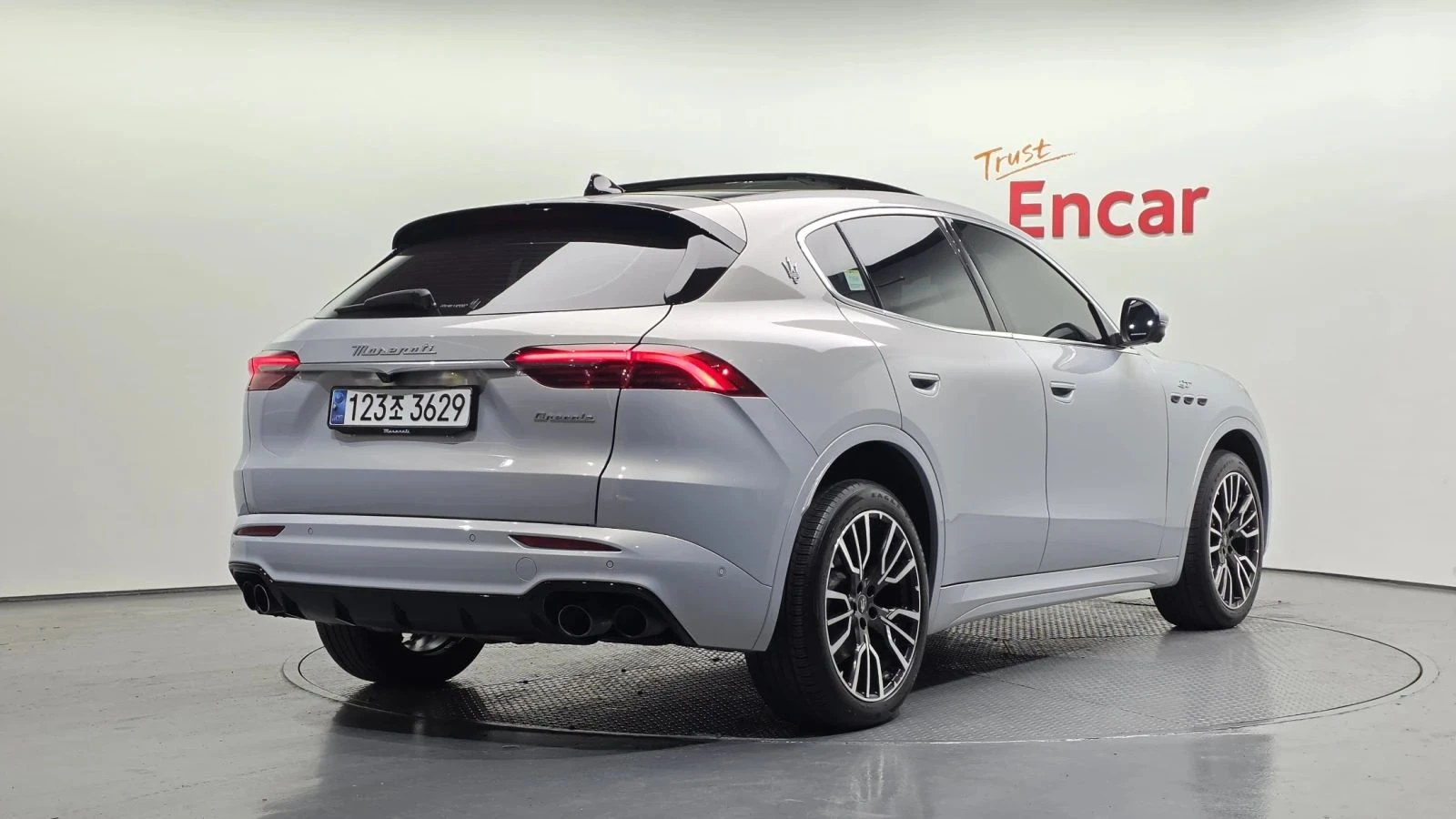 Maserati Grecale, снимка 2 - Автомобили и джипове - 56687945