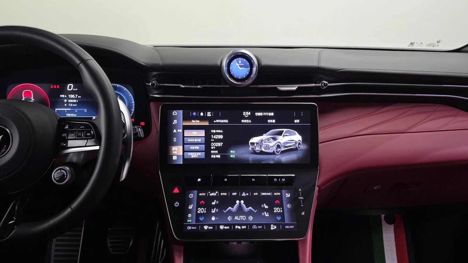 Maserati Grecale, снимка 14 - Автомобили и джипове - 56687945