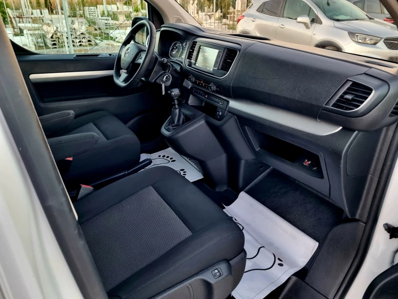 Opel Vivaro Zafira Lifee 7+ 1\ 2.0 D 150ks. Evro 6, снимка 13 - Бусове и автобуси - 51798880