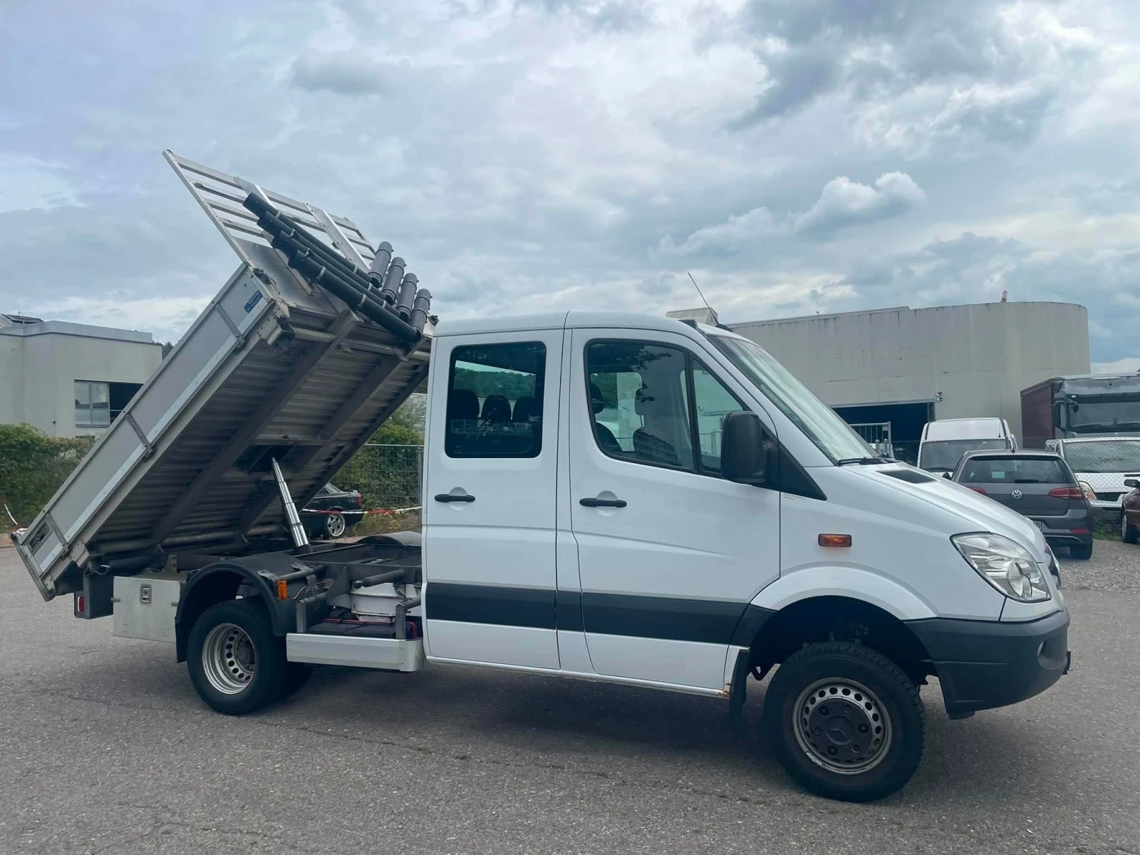 Mercedes-Benz Sprinter 516 * 4X4* КЛИМАТИК* 3.5тона* ШВЕЙЦАРИЯ* , снимка 3 - Бусове и автобуси - 55734890