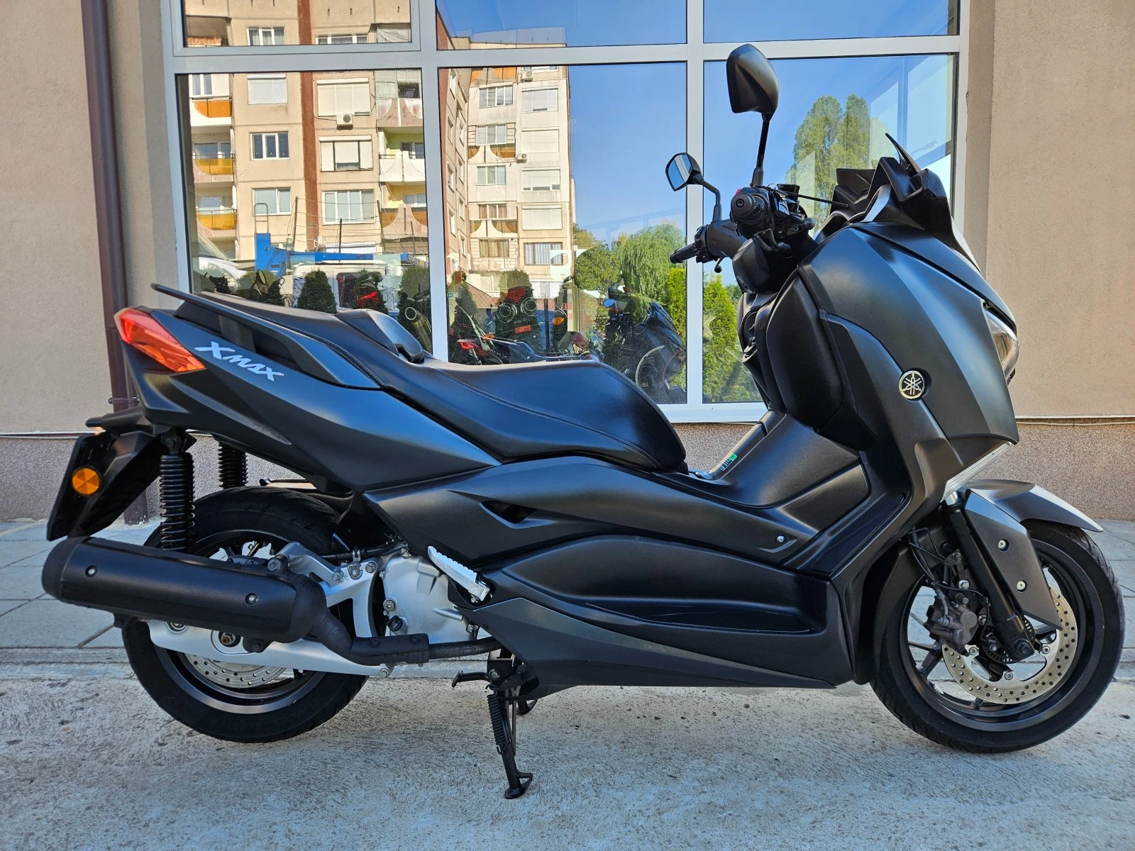 Yamaha X-max 125ie, Led, ABS-TCS, Momo Design! - изображение 3