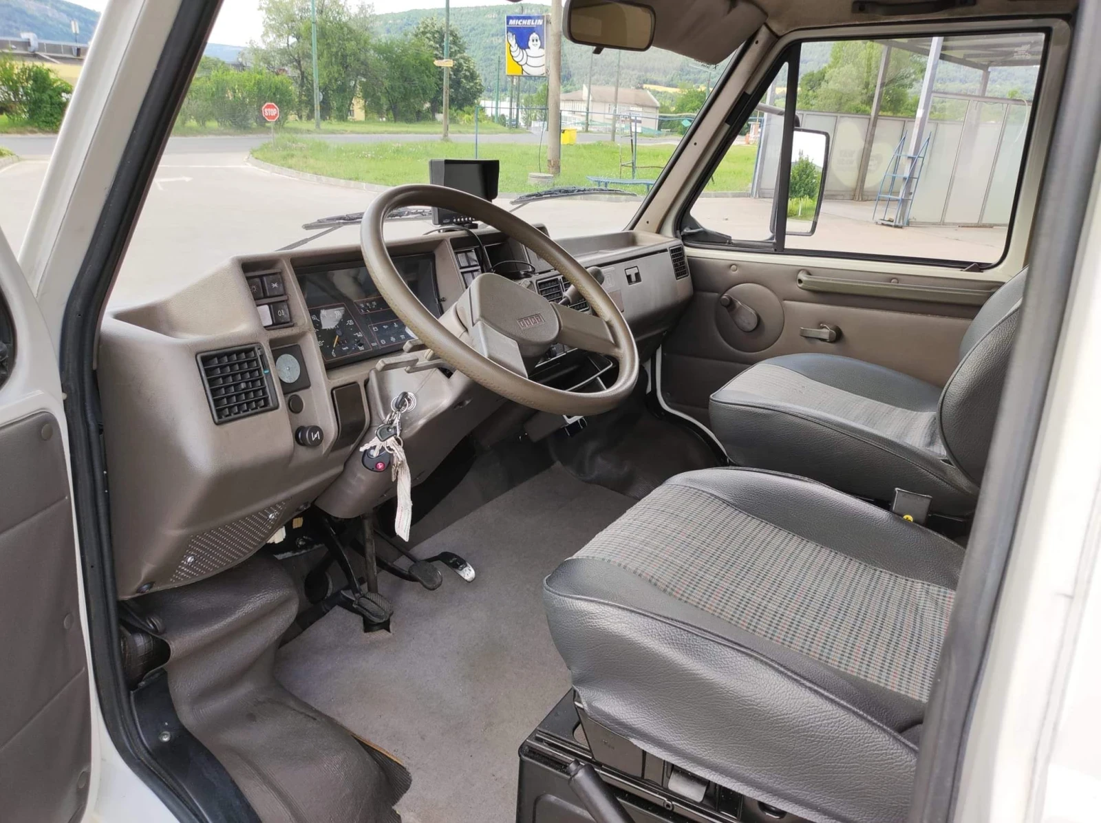 Кемпер Burstner Fiat Ducato, снимка 10 - Каравани и кемпери - 54074348
