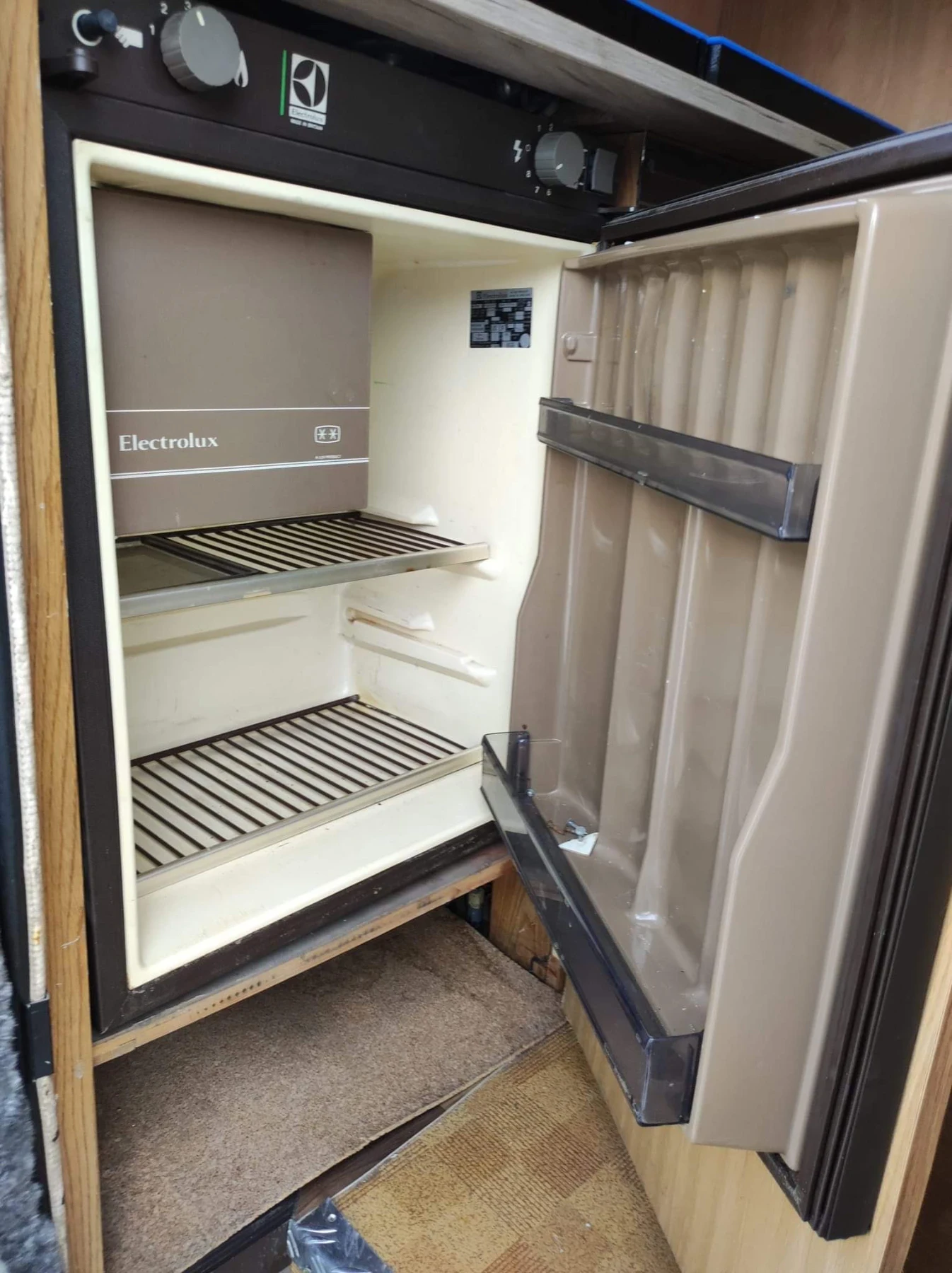 Кемпер Burstner Fiat Ducato, снимка 6 - Каравани и кемпери - 54074348