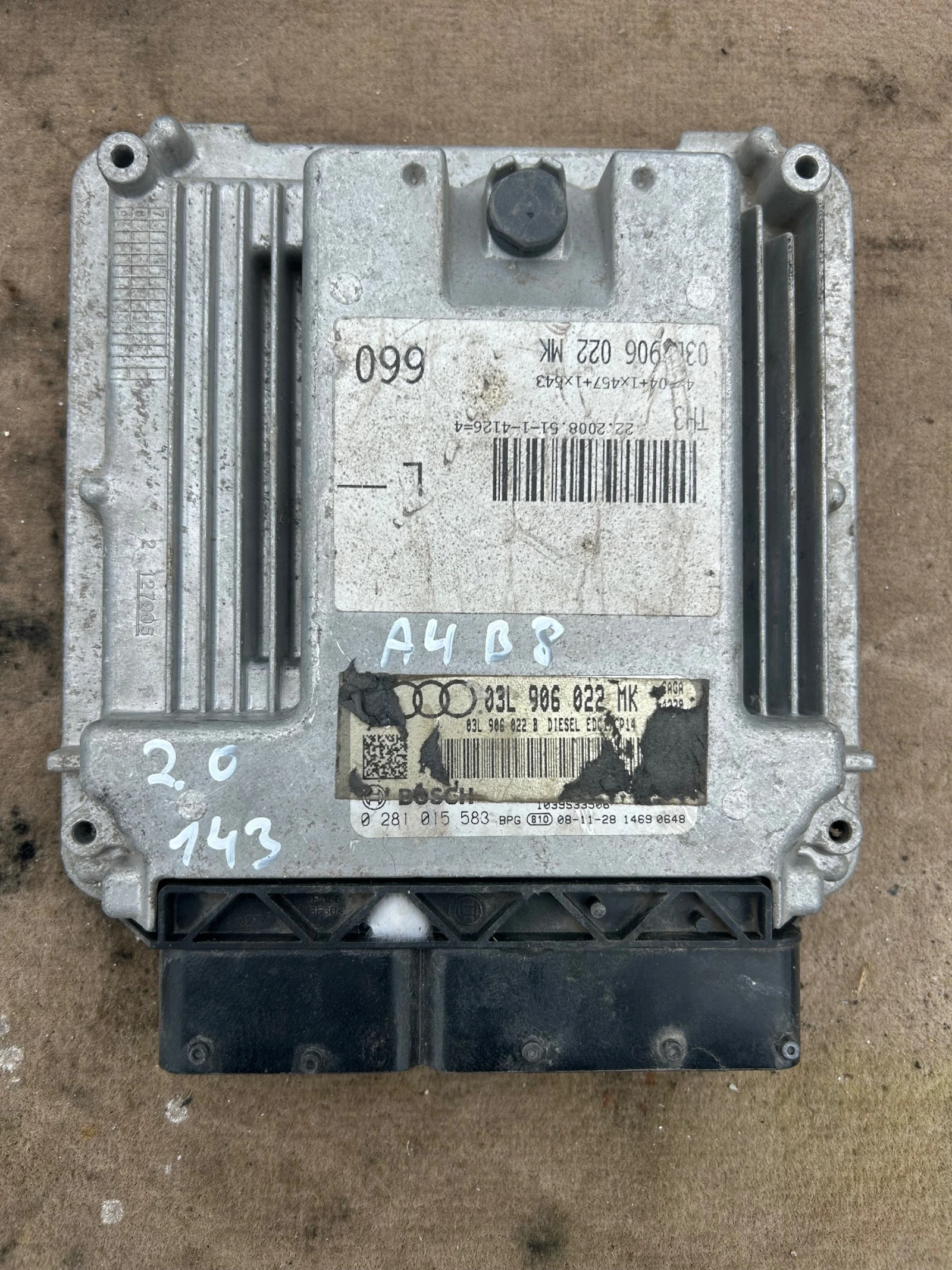 03L906022MK компютър двигател AUDI A4B8 2.0TDI 143kc 0281015583