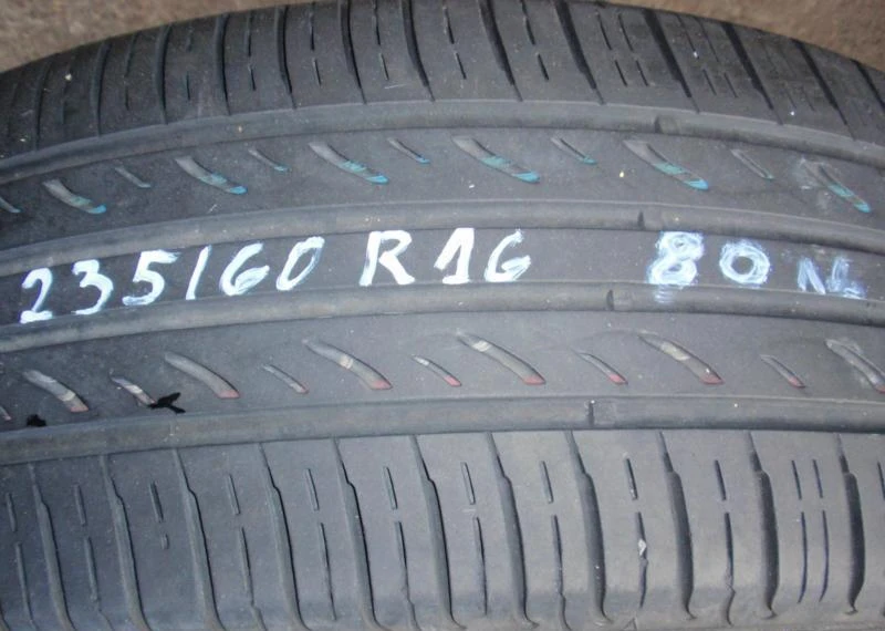 Гуми Летни 235/60R16, снимка 1 - Гуми и джанти - 5252898