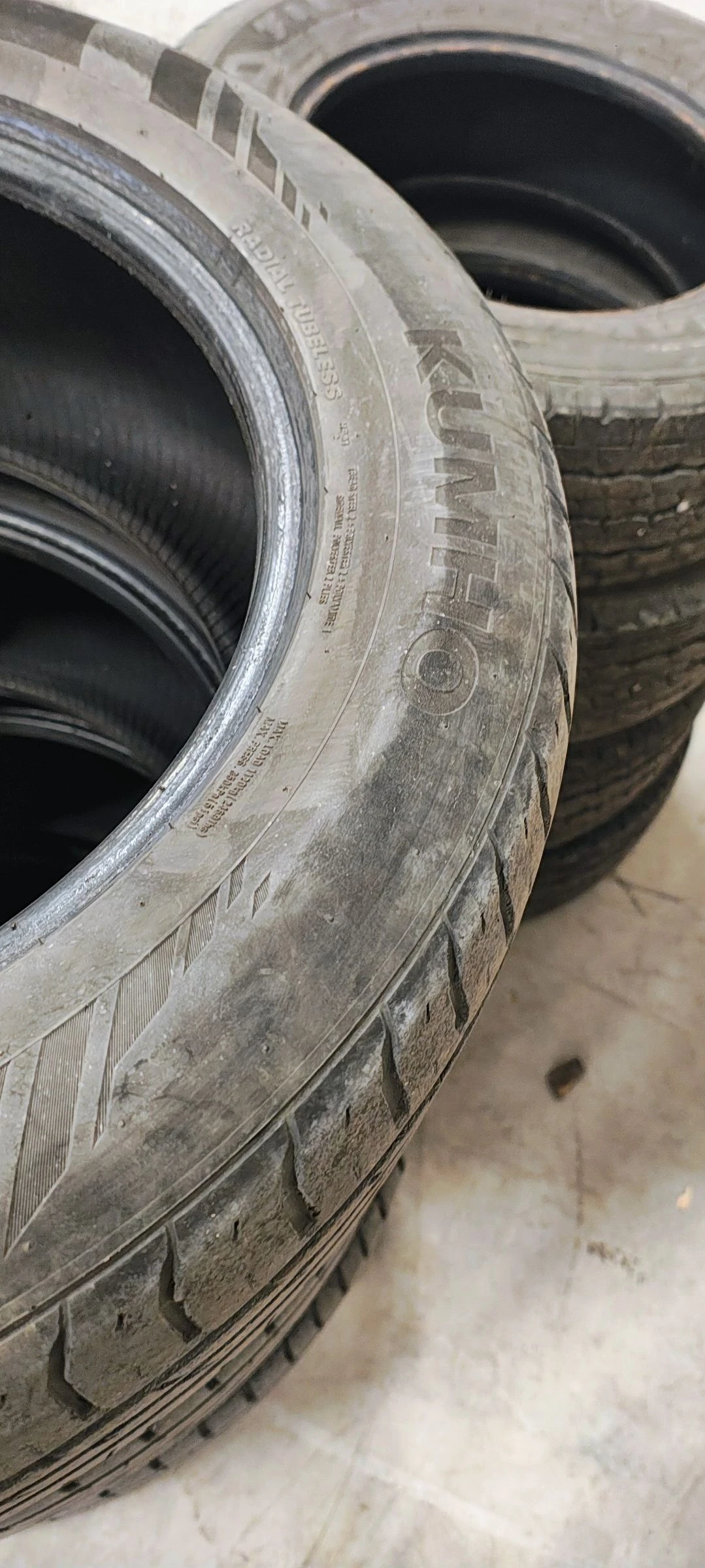 Гуми Летни 285/50R20, снимка 4 - Гуми и джанти - 53881739