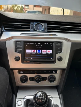 VW Passat 2.0 TDI Distronic/Park Assist/Massage, снимка 12