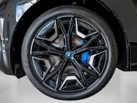 BMW iX xDrive40 = Sport Package = Гаранция | Auto.bg — изображение 3