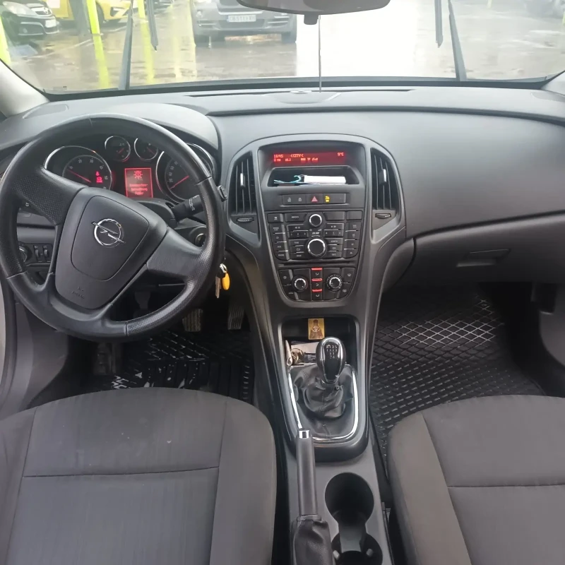 Opel Astra, снимка 9 - Автомобили и джипове - 48932347