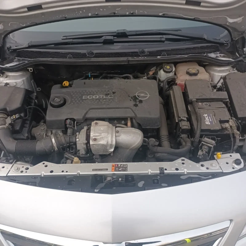 Opel Astra, снимка 12 - Автомобили и джипове - 48932347