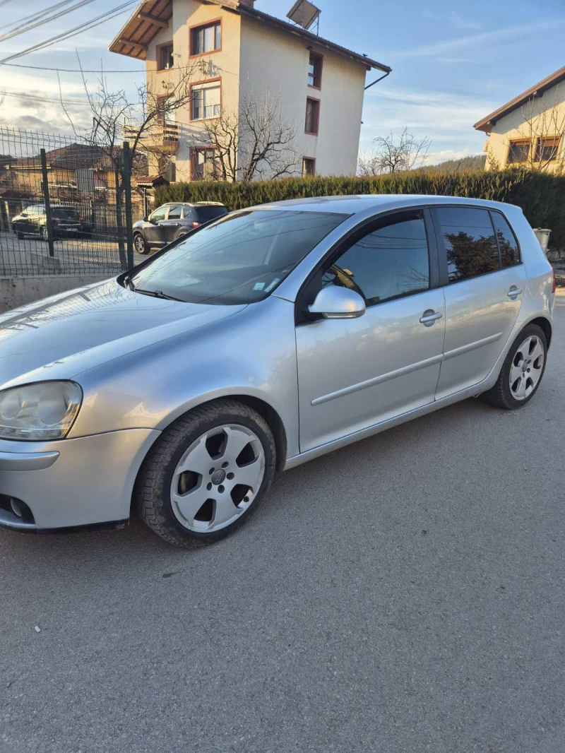 VW Golf, снимка 1 - Автомобили и джипове - 48950812