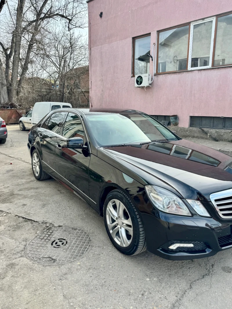 Mercedes-Benz E 220  Avangarde Обдухване, снимка 1 - Автомобили и джипове - 49560176