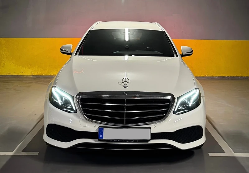 Mercedes-Benz E 220 9-G Full Led SportStyle 2019г. , снимка 3 - Автомобили и джипове - 52893254
