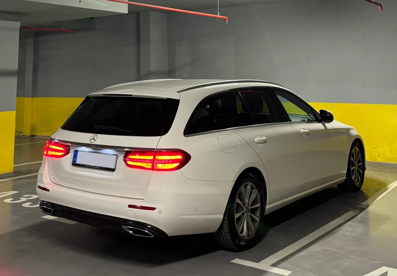 Mercedes-Benz E 220 9-G Full Led SportStyle 2019г. , снимка 5 - Автомобили и джипове - 52893254