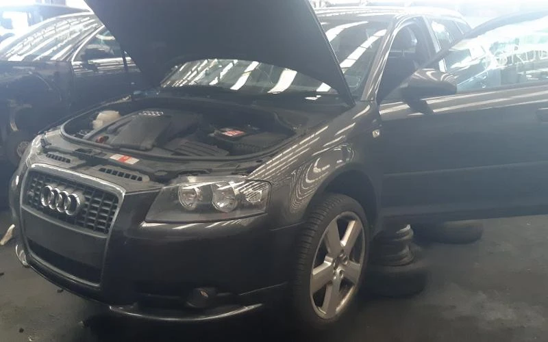 Audi A3 2.0TDI,FSIЧАСТИ, снимка 4 - Автомобили и джипове - 3423385