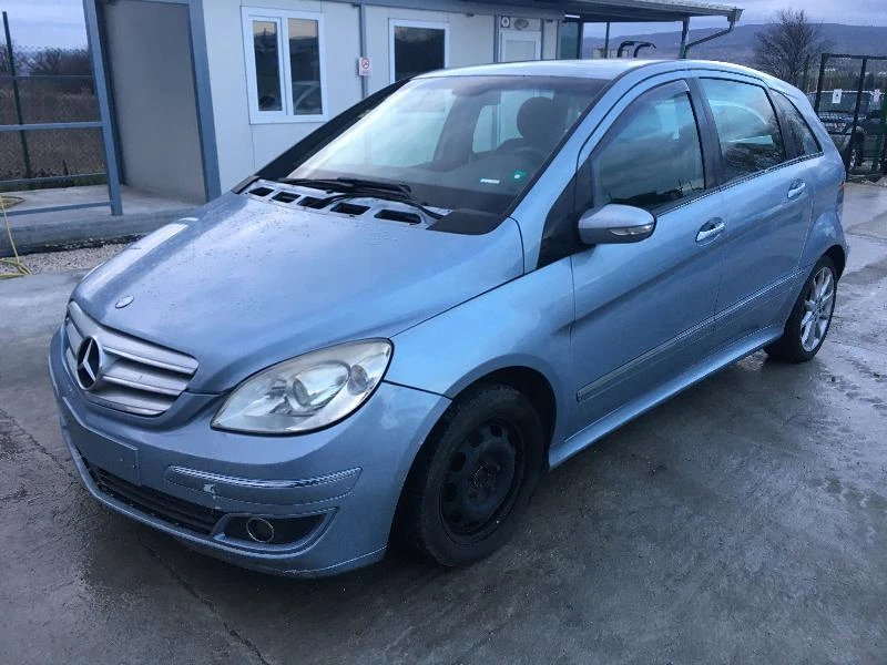 Mercedes-Benz B 200 CDI 2 броя, снимка 9 - Автомобили и джипове - 24728796