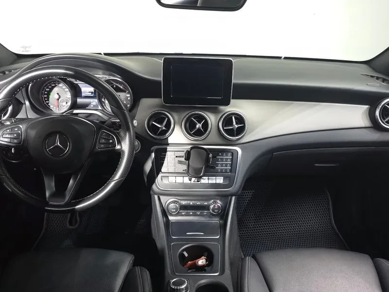 Mercedes-Benz CLA  - изображение 7