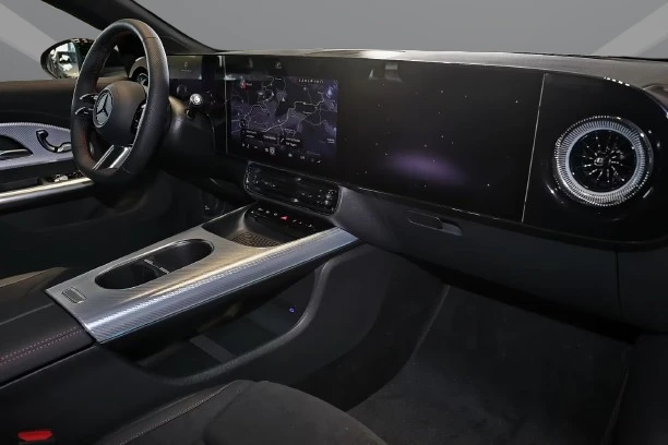 Mercedes-Benz CLA 220 4Matic = AMG Line = Premium Гаранция, снимка 8 - Автомобили и джипове - 55788040