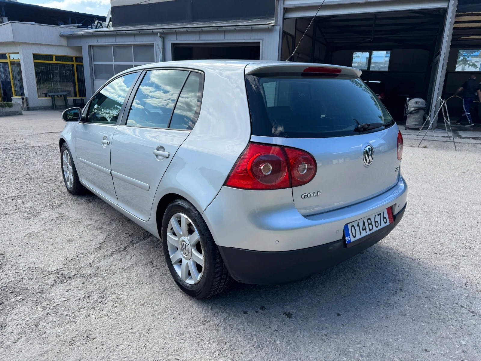 VW Golf 1, 9TDI 105k.s - изображение 4