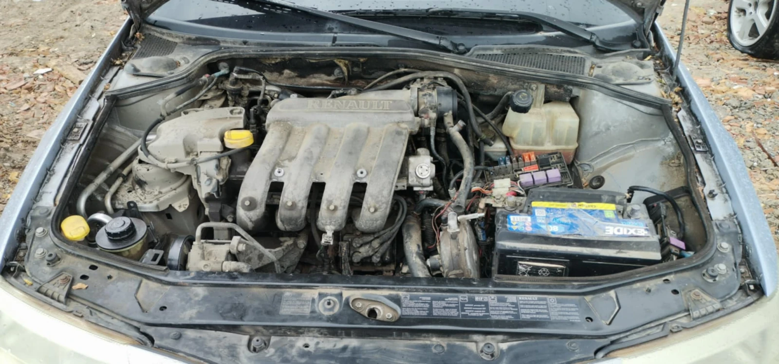 Renault Laguna 2.0 - изображение 7