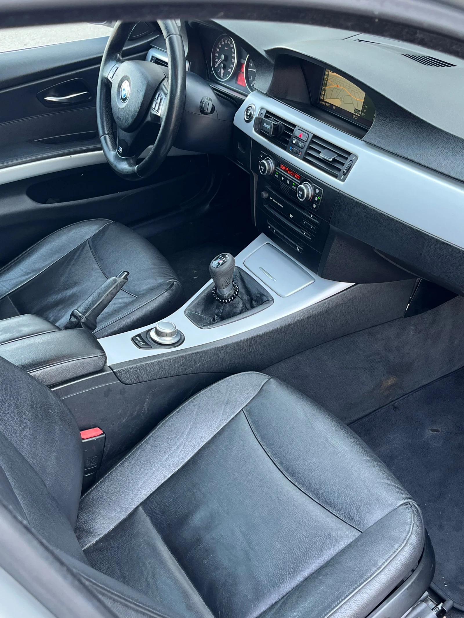 BMW 325 E90, 3.0D, KeylessGo, BiXenon, DVD, Шибидах - изображение 5