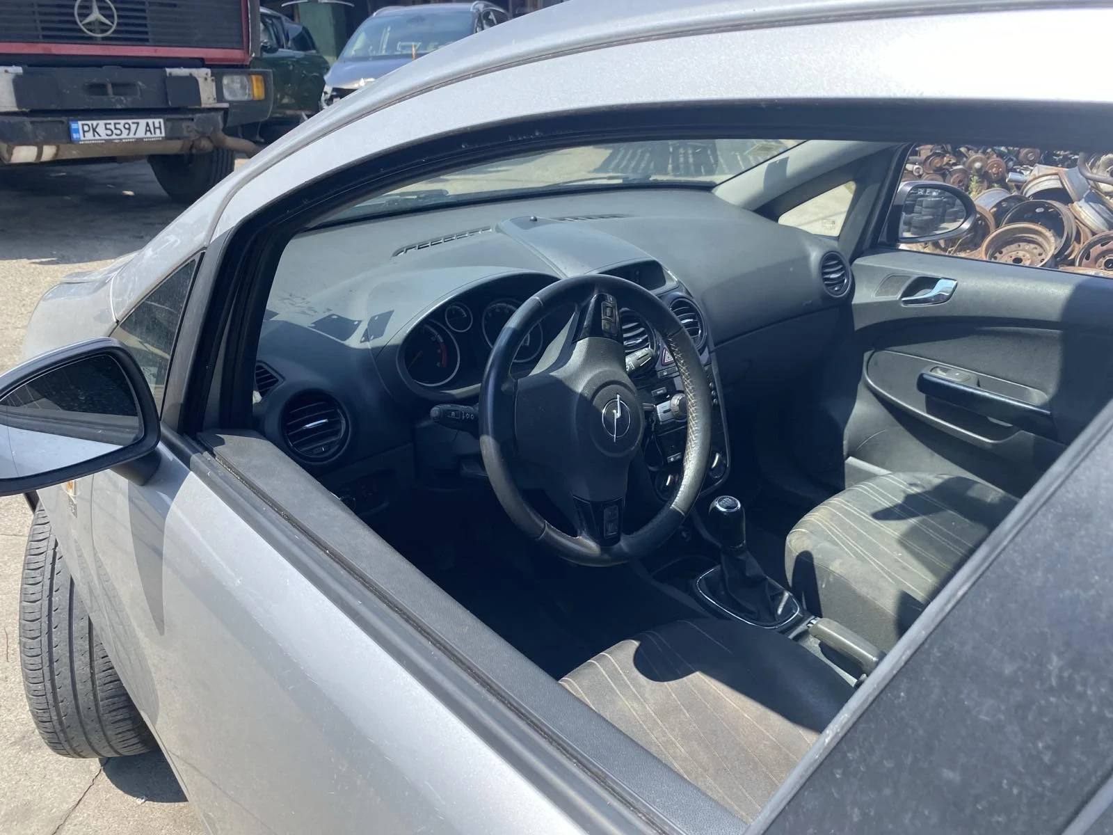 Opel Corsa 1.2 - изображение 5