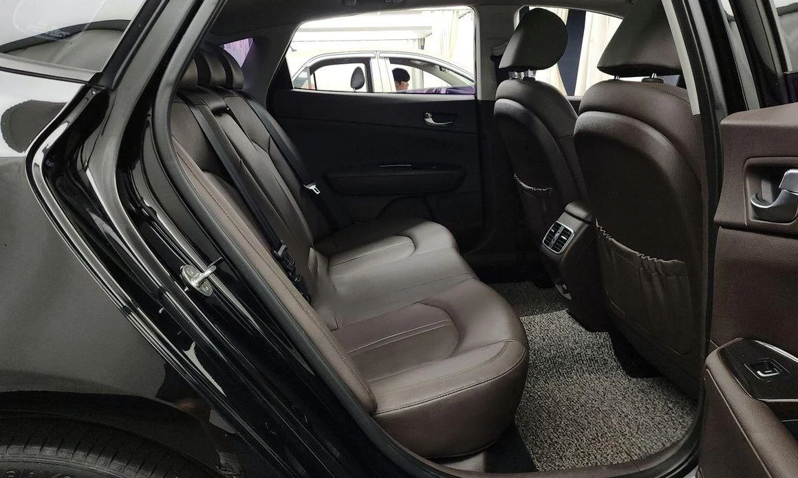 Kia K5 | Mobile.bg   12