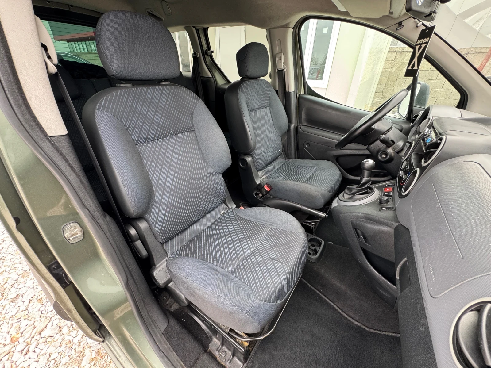 Peugeot Partner 1.6 HDI 90к.с TEPPE / КЛИМАТИК / НАПЪЛНО ОБСЛУЖЕНА - изображение 10