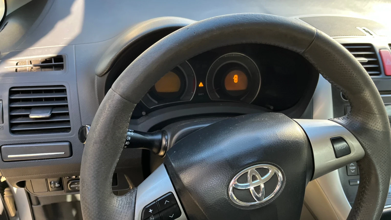 Toyota Auris  - изображение 6