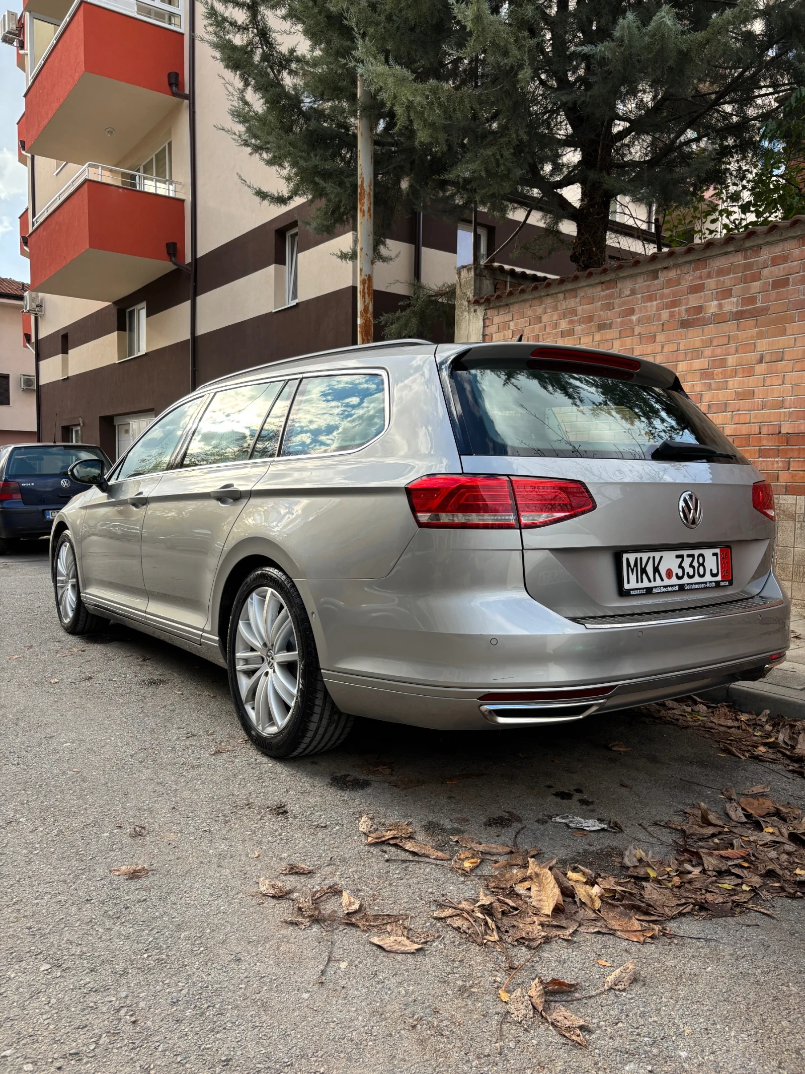 VW Passat 2.0 TDI Distronic/Park Assist/Massage - изображение 3