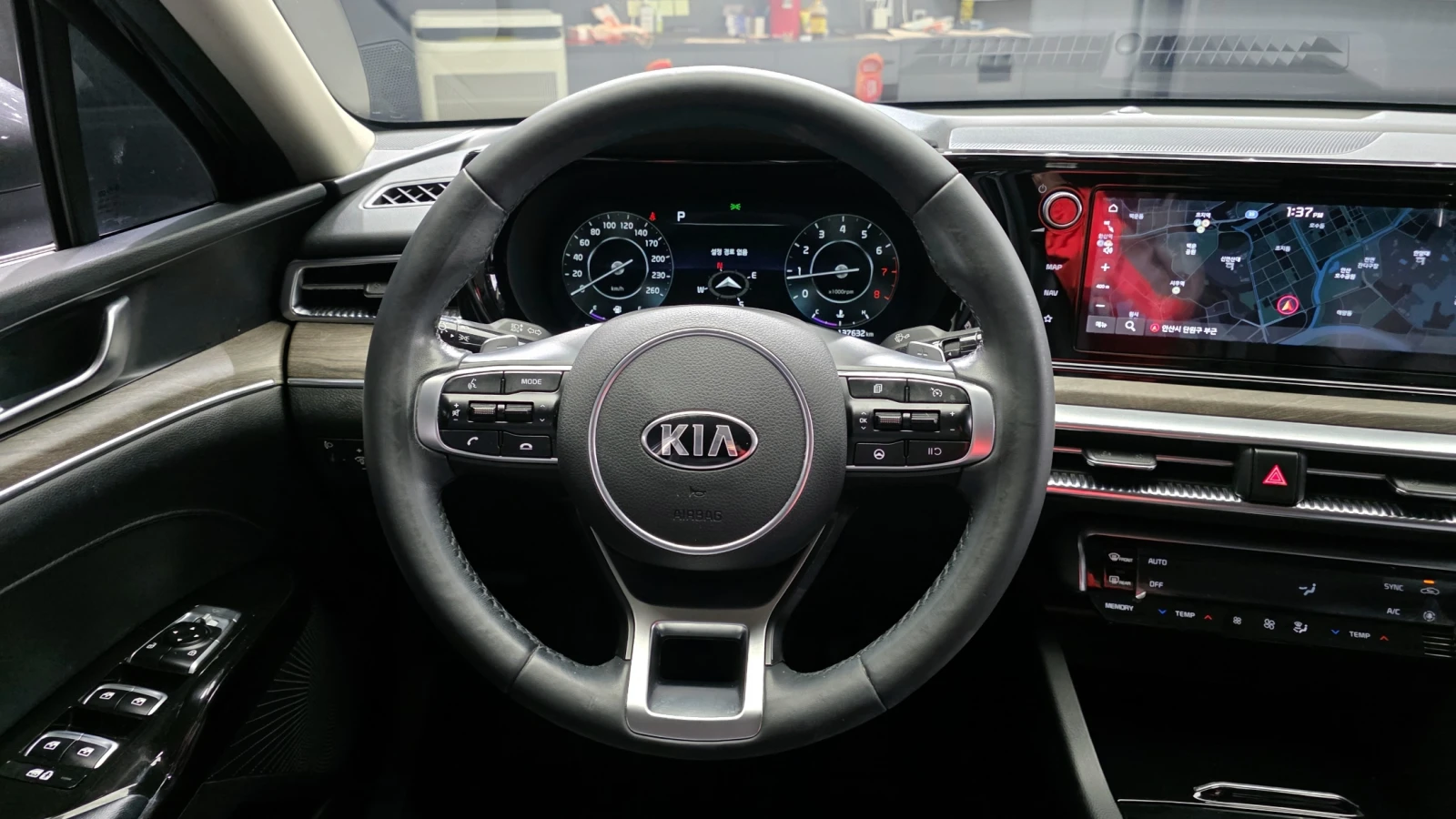 Kia K5 2.0 NOBLESSE autogeorge.com | Mobile.bg � ����������� 12