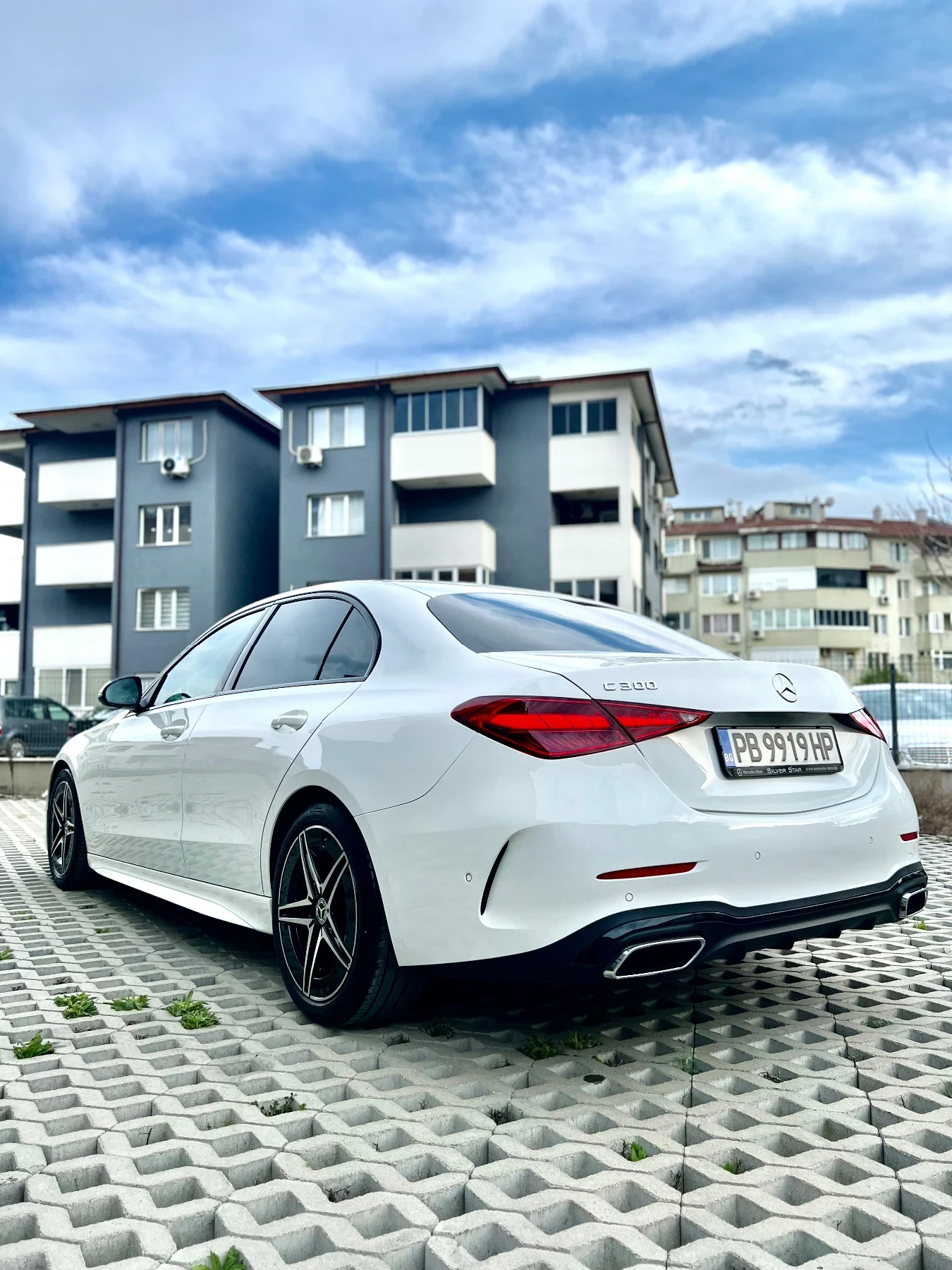 Mercedes-Benz C 300 4MATIC, снимка 11 - Автомобили и джипове - 52583313