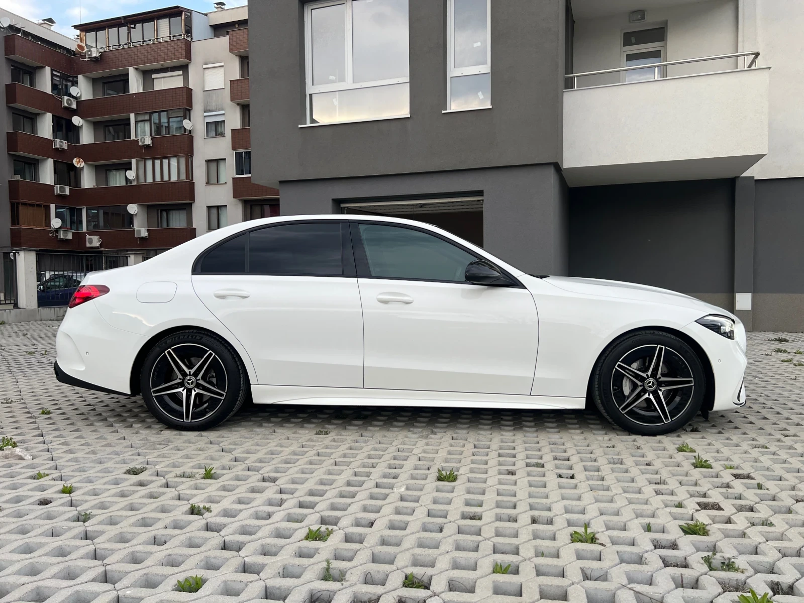 Mercedes-Benz C 300 4MATIC, снимка 6 - Автомобили и джипове - 52583313